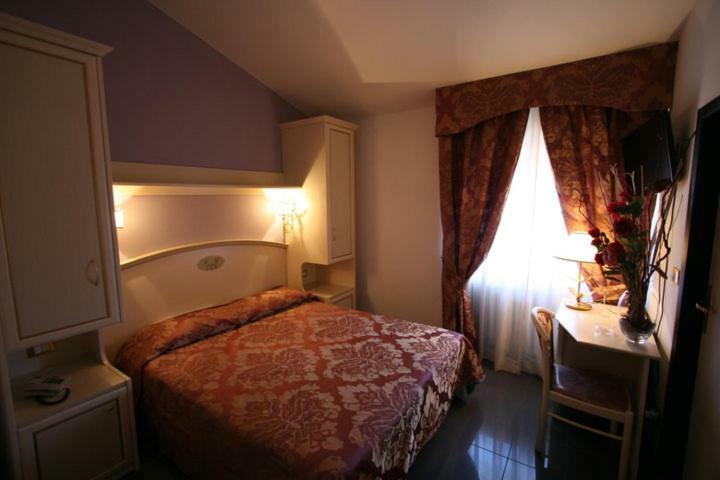 Hotel La Meridiana Anghiari Bagian luar foto